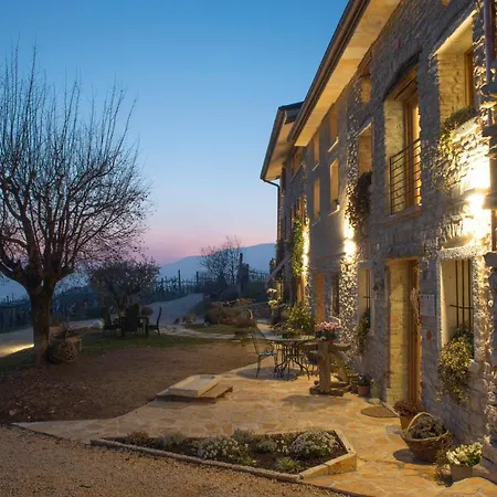 Agriturismo Casaborgomarche-2